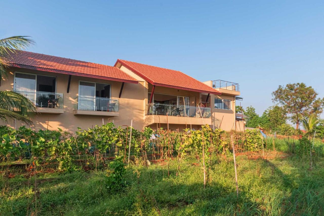 Luna Villa By Stayvista - Lakeside Charm With Terrace, Lush Lawn & Modern Decor Nashik Εξωτερικό φωτογραφία