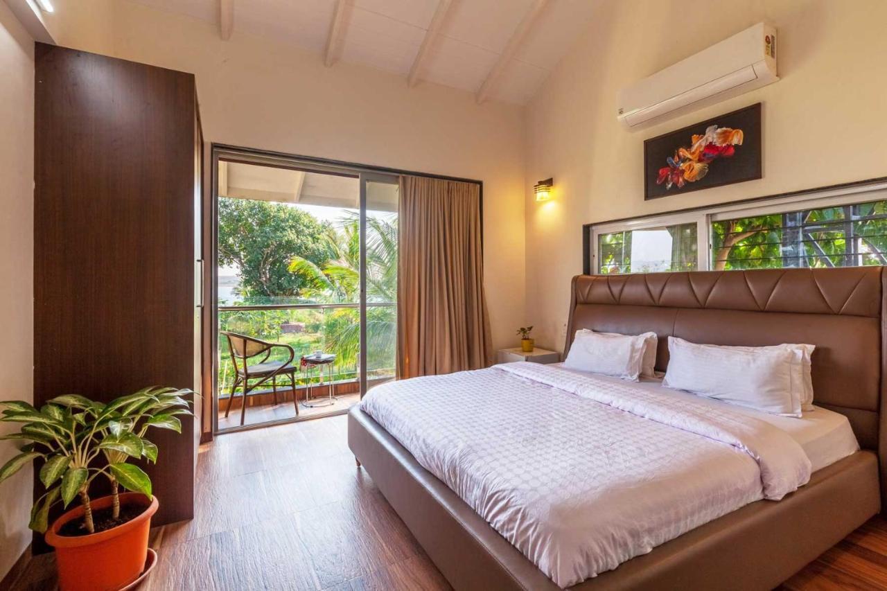 Luna Villa By Stayvista - Lakeside Charm With Terrace, Lush Lawn & Modern Decor Nashik Εξωτερικό φωτογραφία