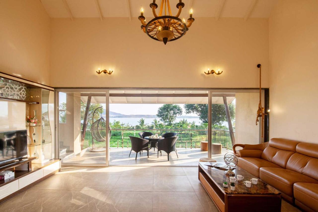Luna Villa By Stayvista - Lakeside Charm With Terrace, Lush Lawn & Modern Decor Nashik Εξωτερικό φωτογραφία