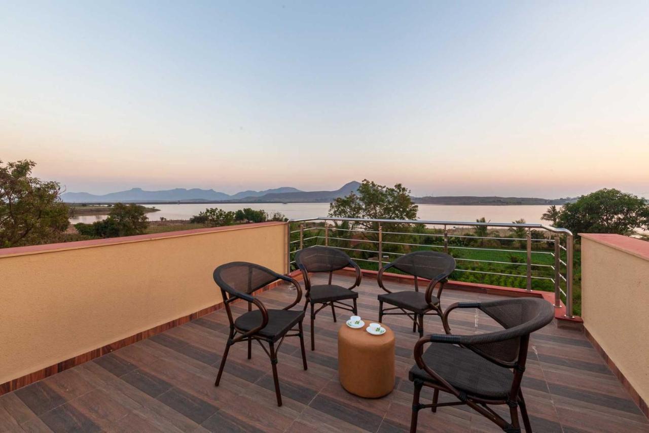 Luna Villa By Stayvista - Lakeside Charm With Terrace, Lush Lawn & Modern Decor Nashik Εξωτερικό φωτογραφία